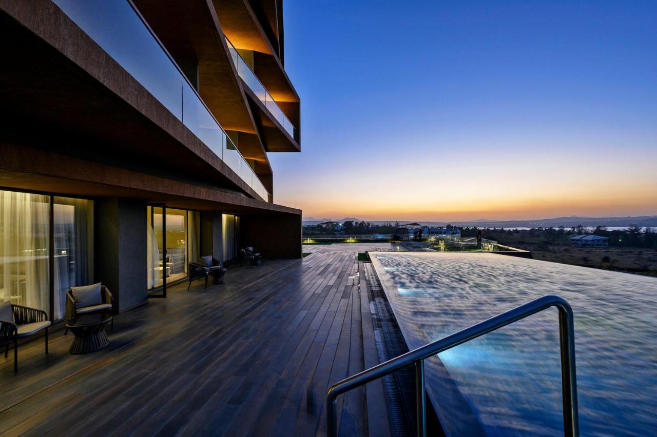 Aria Resort & Spa Нашик Екстериор снимка