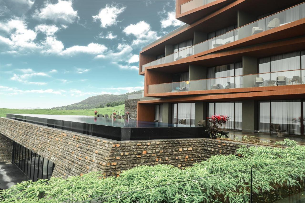 Aria Resort & Spa Нашик Екстериор снимка