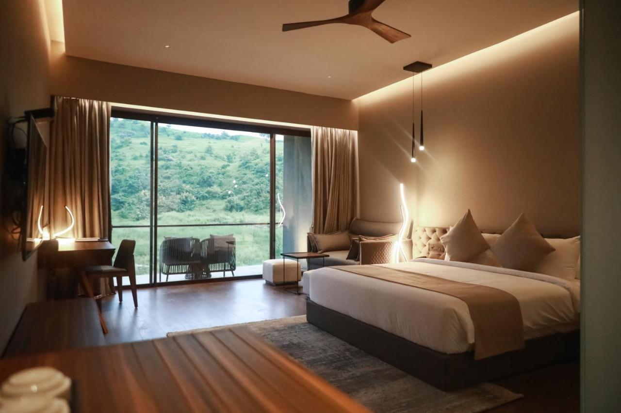 Aria Resort & Spa Нашик Екстериор снимка