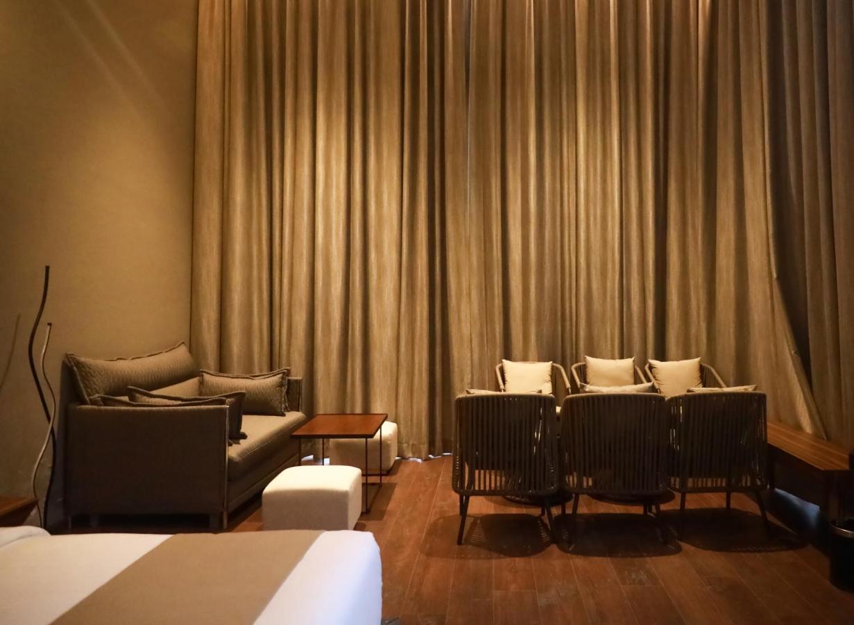 Aria Resort & Spa Нашик Екстериор снимка