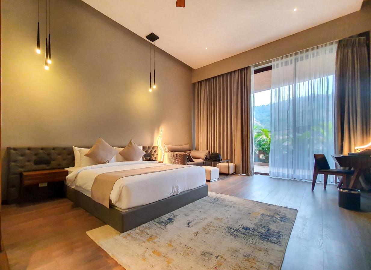 Aria Resort & Spa Нашик Екстериор снимка