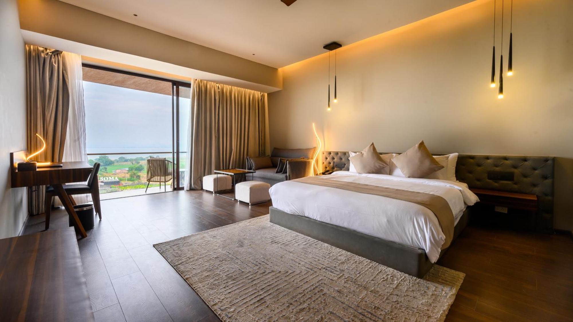 Aria Resort & Spa Нашик Екстериор снимка