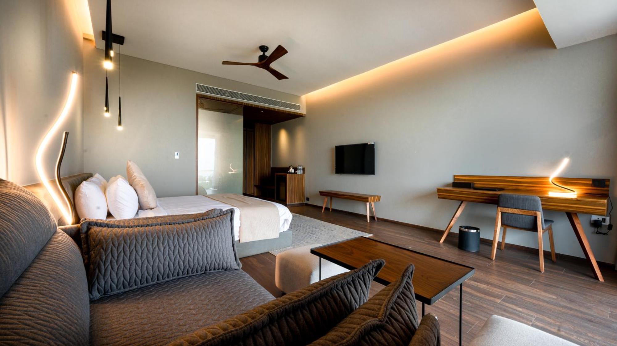 Aria Resort & Spa Нашик Екстериор снимка